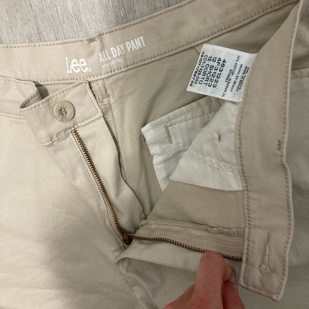 Lee Khaki Pants - Picture 2 of 6